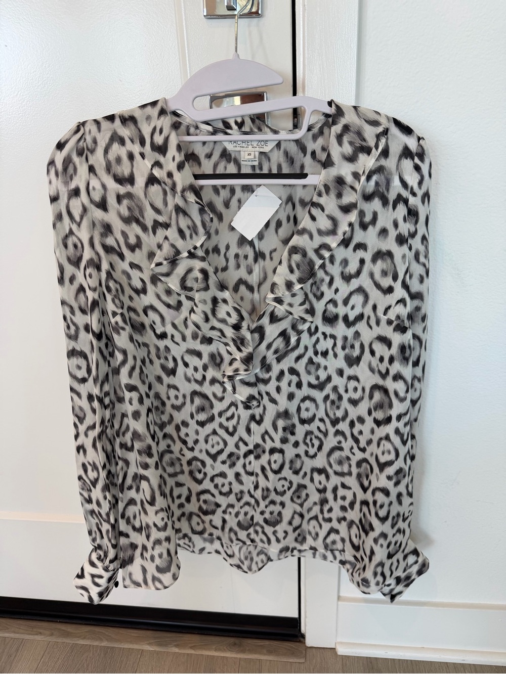 Rachel Zoe long sleeve leopard print top